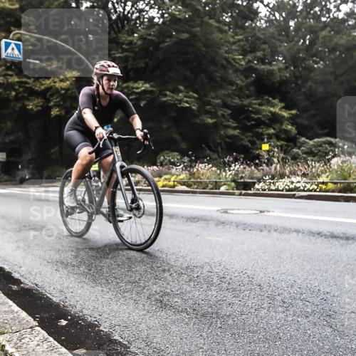 13.09.2026 - Stadtparktriathlon H.Heesch http://msf.ph/oto/10279798 13.09.2026 10:29:35 Radfahren 390, 400 meine-sportfotos.de