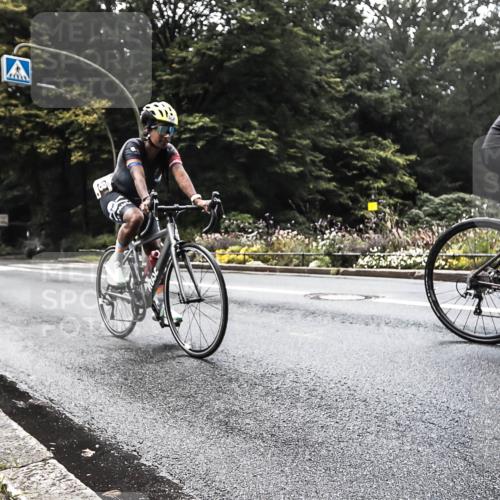 13.09.2026 - Stadtparktriathlon H.Heesch http://msf.ph/oto/10279801 13.09.2026 10:29:40 Radfahren 265, 358, 392 meine-sportfotos.de