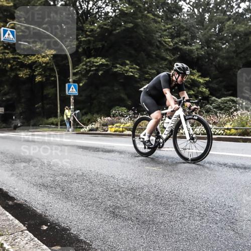13.09.2026 - Stadtparktriathlon H.Heesch http://msf.ph/oto/10279837 13.09.2026 10:30:24 Radfahren 276, 303, 464 meine-sportfotos.de
