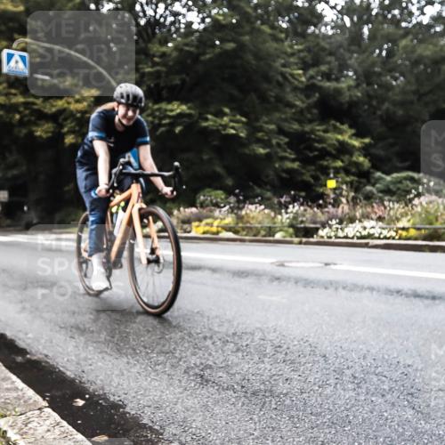 13.09.2026 - Stadtparktriathlon H.Heesch http://msf.ph/oto/10279848 13.09.2026 10:30:46 Radfahren 324, 461 meine-sportfotos.de