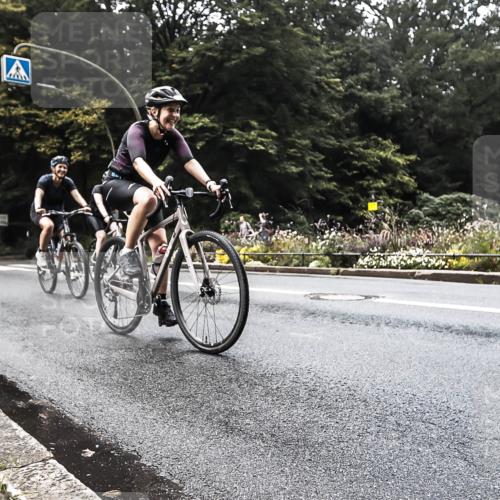 13.09.2026 - Stadtparktriathlon H.Heesch http://msf.ph/oto/10279853 13.09.2026 10:30:57 Radfahren 307, 357, 422, 428, 457 meine-sportfotos.de