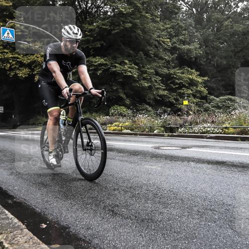 13.09.2026 - Stadtparktriathlon H.Heesch http://msf.ph/oto/10279862 13.09.2026 09:07:04 Radfahren 1, 82, 105, 130 meine-sportfotos.de