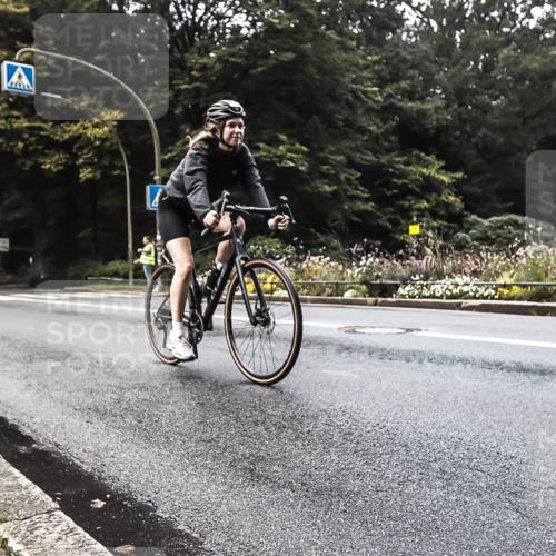 13.09.2026 - Stadtparktriathlon H.Heesch http://msf.ph/oto/10279872 13.09.2026 10:31:13 Radfahren 252, 296, 326 meine-sportfotos.de