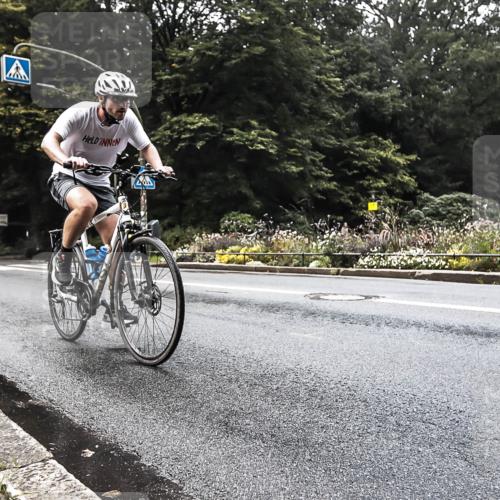 13.09.2026 - Stadtparktriathlon H.Heesch http://msf.ph/oto/10279874 13.09.2026 10:31:15 Radfahren 252, 296, 326 meine-sportfotos.de