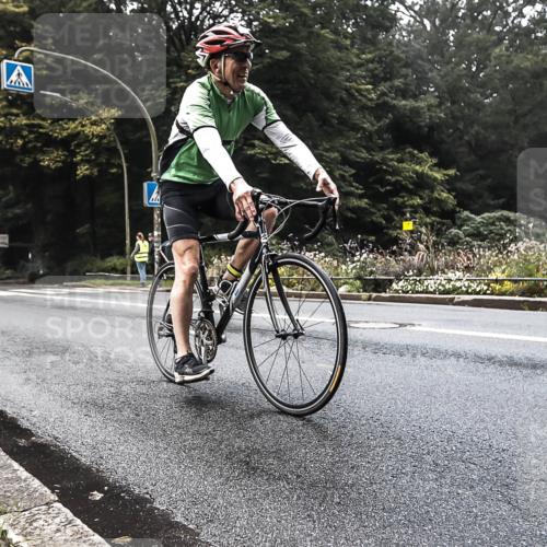 13.09.2026 - Stadtparktriathlon H.Heesch http://msf.ph/oto/10279883 13.09.2026 10:31:35 Radfahren 256, 297 meine-sportfotos.de