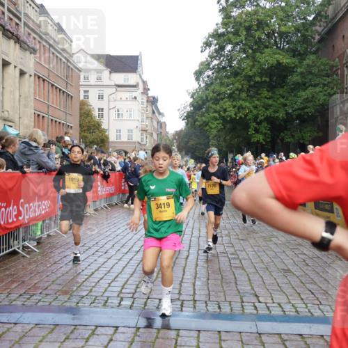 13.09.2026 - Kiel Lauf Yannick Fuchs http://msf.ph/oto/10279890 13.09.2026 08:53:02 Ziel 237, 1263, 4756, 5147, 5149, 5373, 6579, 7085, 7611, 8018, 8510, 10024, 10627, 10991, 11706, 12488, 1799, 2402, 2609, 2613, 3782, 4158, 4668, 5075, 5121, 5334, 5405, 6210, 6283, 7025, 7423, 7611, 7881, 7894, 8745, 10396, 10414, 10779, 10991, 11248, 12397, 12454, 12460, 1919, 2743, 2985, 3316, 3419, 4060, 5284, 5342, 5436, 6103, 7170, 7875, 8095, 8541, 8601, 8819, 10390, 12168, 1647, 1809, 3782, 6517, 7881, 9381 meine-sportfotos.de