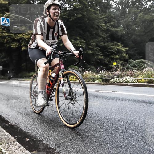 13.09.2026 - Stadtparktriathlon H.Heesch http://msf.ph/oto/10279891 13.09.2026 10:31:47 Radfahren 302, 362 meine-sportfotos.de