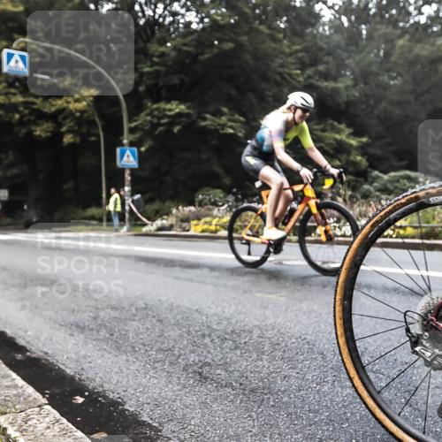 13.09.2026 - Stadtparktriathlon H.Heesch http://msf.ph/oto/10279893 13.09.2026 10:31:47 Radfahren 302, 362 meine-sportfotos.de