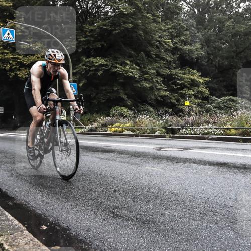 13.09.2026 - Stadtparktriathlon H.Heesch http://msf.ph/oto/10279901 13.09.2026 09:07:27 Radfahren 10, 20, 106, 198, 201 meine-sportfotos.de