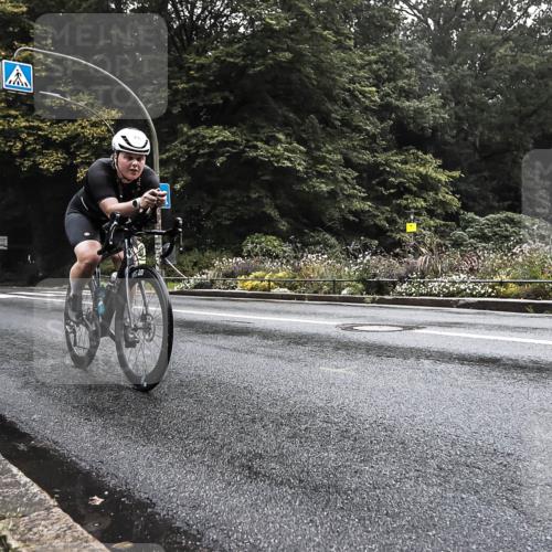 13.09.2026 - Stadtparktriathlon H.Heesch http://msf.ph/oto/10279907 13.09.2026 09:07:28 Radfahren 10, 20, 106, 198, 201 meine-sportfotos.de