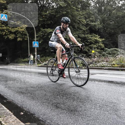 13.09.2026 - Stadtparktriathlon H.Heesch http://msf.ph/oto/10279963 13.09.2026 09:08:03 Radfahren 97, 125, 184 meine-sportfotos.de