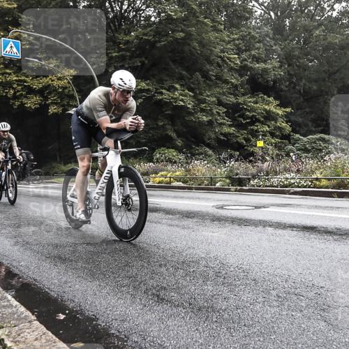 13.09.2026 - Stadtparktriathlon H.Heesch http://msf.ph/oto/10279977 13.09.2026 09:08:09 Radfahren 47, 51, 70, 118, 192 meine-sportfotos.de