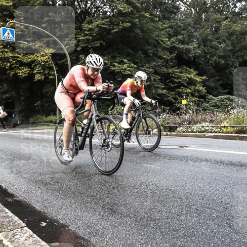 13.09.2026 - Stadtparktriathlon H.Heesch http://msf.ph/oto/10279991 13.09.2026 10:34:20 Radfahren 359, 447, 777 meine-sportfotos.de