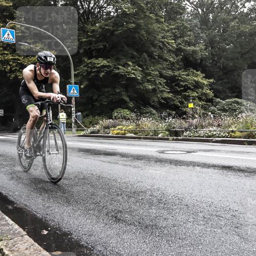 13.09.2026 - Stadtparktriathlon H.Heesch http://msf.ph/oto/10279992 13.09.2026 09:08:16 Radfahren 23, 49, 64, 147 meine-sportfotos.de