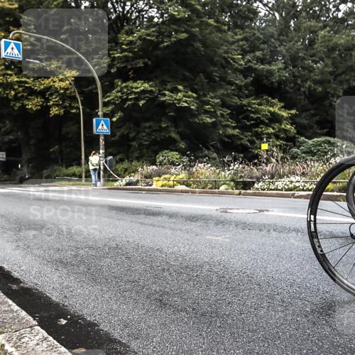 13.09.2026 - Stadtparktriathlon H.Heesch http://msf.ph/oto/10279994 13.09.2026 10:34:21 Radfahren 359, 447, 777 meine-sportfotos.de
