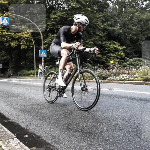 13.09.2026 - Stadtparktriathlon H.Heesch http://msf.ph/oto/10280021 13.09.2026 10:35:20 Radfahren 437, 513 meine-sportfotos.de