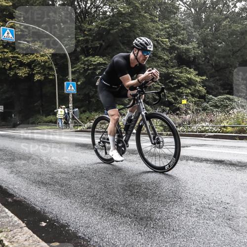 13.09.2026 - Stadtparktriathlon H.Heesch http://msf.ph/oto/10280023 13.09.2026 09:08:31 Radfahren 120, 128, 160 meine-sportfotos.de