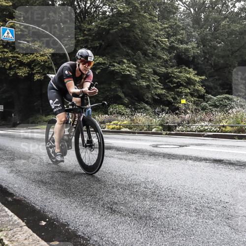 13.09.2026 - Stadtparktriathlon H.Heesch http://msf.ph/oto/10280026 13.09.2026 09:08:32 Radfahren 120, 128, 160 meine-sportfotos.de
