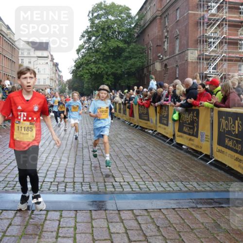 13.09.2026 - Kiel Lauf Yannick Fuchs http://msf.ph/oto/10280039 13.09.2026 08:53:13 Ziel 2985, 3316, 3419, 4060, 4756, 5342, 5436, 6103, 7085, 8018, 8510, 8541, 8601, 8819, 10390, 237, 1263, 1799, 2402, 2609, 4158, 4668, 5121, 5147, 5149, 5334, 5373, 5405, 6210, 6283, 6579, 7025, 7085, 7423, 7611, 7894, 8745, 10024, 10414, 10627, 10991, 11248, 11706, 12397, 12454, 12488, 347, 1159, 1919, 2016, 2570, 2614, 2743, 3210, 3328, 4291, 5177, 5284, 5344, 6846, 6894, 6979, 7170, 7240, 7635, 7875, 8095, 8857, 8947, 9410, 10122, 11455, 12168, 2613, 5075 meine-sportfotos.de