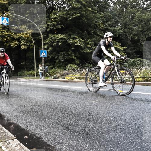 13.09.2026 - Stadtparktriathlon H.Heesch http://msf.ph/oto/10280044 13.09.2026 10:36:02 Radfahren 281, 292, 459 meine-sportfotos.de
