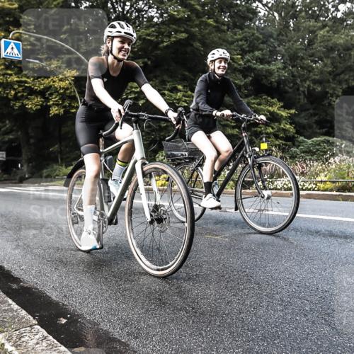 13.09.2026 - Stadtparktriathlon H.Heesch http://msf.ph/oto/10280052 13.09.2026 10:36:09 Radfahren 389, 430, 443, 454 meine-sportfotos.de