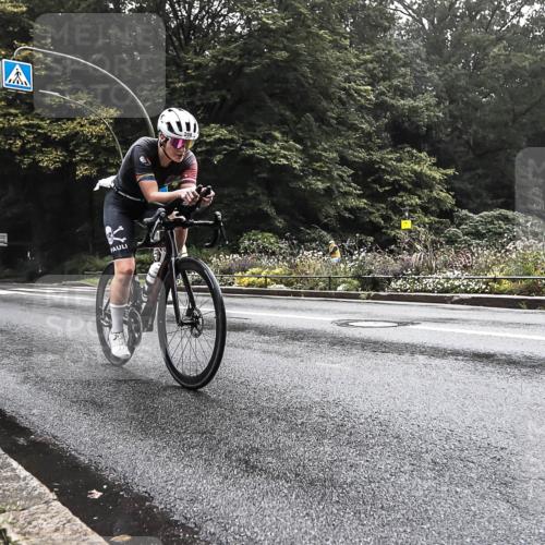 13.09.2026 - Stadtparktriathlon H.Heesch http://msf.ph/oto/10280063 13.09.2026 09:09:02 Radfahren 39, 42, 71, 156, 162, 168, 208 meine-sportfotos.de