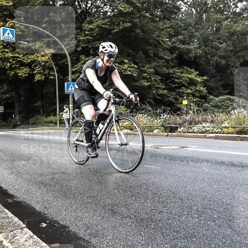 13.09.2026 - Stadtparktriathlon H.Heesch http://msf.ph/oto/10280072 13.09.2026 10:36:33 Radfahren 347, 351, 479 meine-sportfotos.de