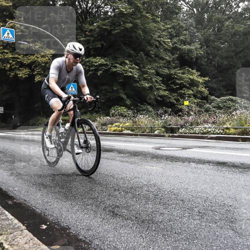 13.09.2026 - Stadtparktriathlon H.Heesch http://msf.ph/oto/10280088 13.09.2026 09:09:23 Radfahren 19, 176, 189 meine-sportfotos.de
