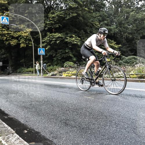 13.09.2026 - Stadtparktriathlon H.Heesch http://msf.ph/oto/10280090 13.09.2026 10:36:50 Radfahren 434, 488, 528 meine-sportfotos.de