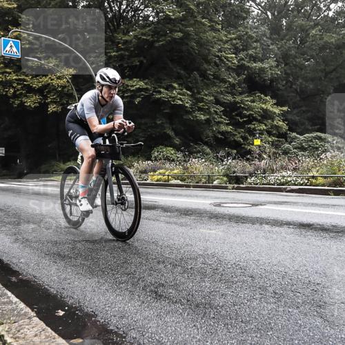 13.09.2026 - Stadtparktriathlon H.Heesch http://msf.ph/oto/10280095 13.09.2026 09:09:27 Radfahren 176, 190 meine-sportfotos.de