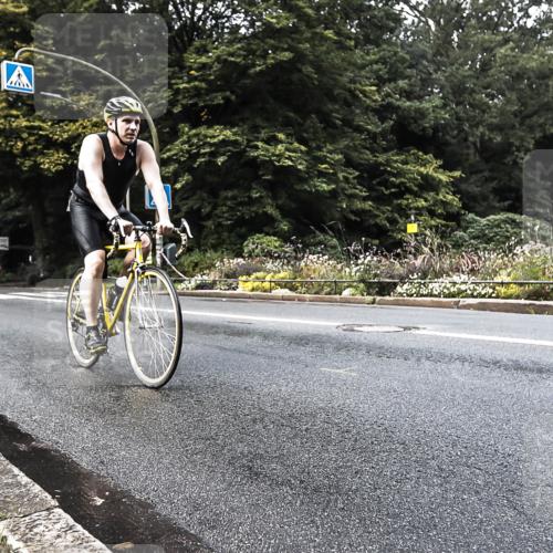 13.09.2026 - Stadtparktriathlon H.Heesch http://msf.ph/oto/10280096 13.09.2026 10:36:56 Radfahren 346, 382, 439, 575 meine-sportfotos.de