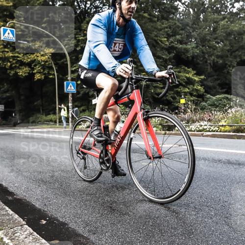 13.09.2026 - Stadtparktriathlon H.Heesch http://msf.ph/oto/10280108 13.09.2026 10:37:02 Radfahren 221, 345, 414, 480 meine-sportfotos.de