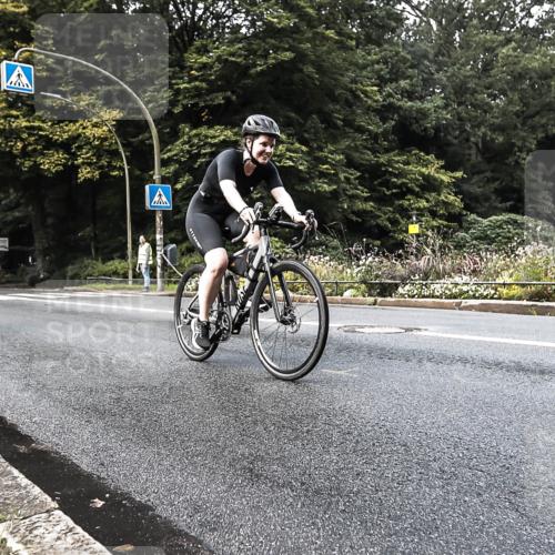 13.09.2026 - Stadtparktriathlon H.Heesch http://msf.ph/oto/10280111 13.09.2026 10:37:03 Radfahren 221, 345, 414, 480 meine-sportfotos.de