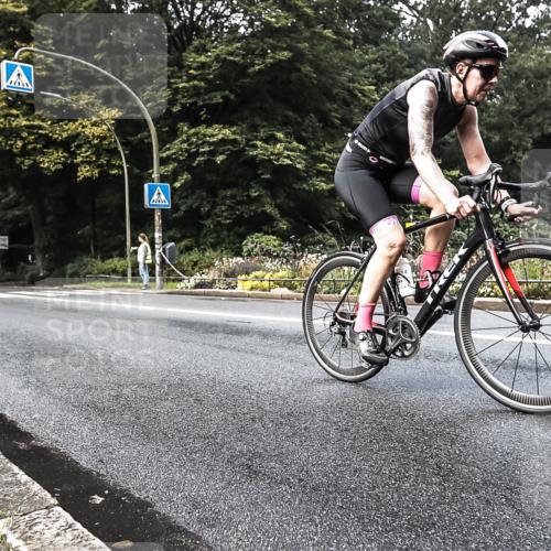 13.09.2026 - Stadtparktriathlon H.Heesch http://msf.ph/oto/10280118 13.09.2026 10:37:12 Radfahren 354, 406 meine-sportfotos.de