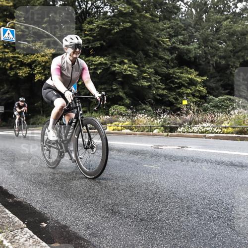 13.09.2026 - Stadtparktriathlon H.Heesch http://msf.ph/oto/10280128 13.09.2026 10:37:17 Radfahren 385, 394, 398, 406, 536, 568 meine-sportfotos.de
