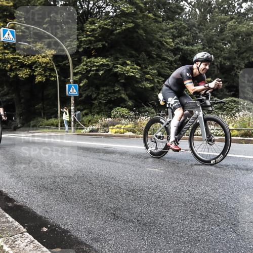 13.09.2026 - Stadtparktriathlon H.Heesch http://msf.ph/oto/10280132 13.09.2026 10:37:17 Radfahren 385, 394, 398, 406, 536, 568 meine-sportfotos.de
