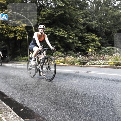13.09.2026 - Stadtparktriathlon H.Heesch http://msf.ph/oto/10280168 13.09.2026 10:37:29 Radfahren 343, 372, 429, 529 meine-sportfotos.de