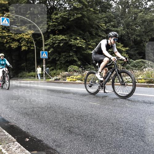 13.09.2026 - Stadtparktriathlon H.Heesch http://msf.ph/oto/10280171 13.09.2026 10:37:30 Radfahren 343, 372, 429, 494, 529 meine-sportfotos.de