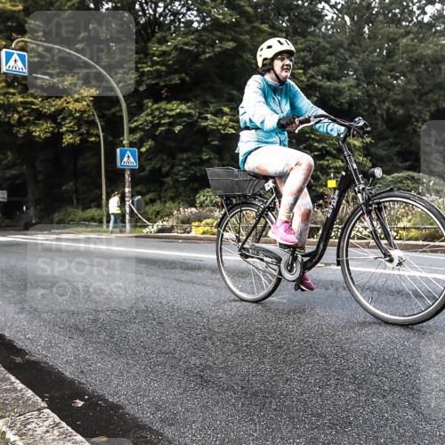 13.09.2026 - Stadtparktriathlon H.Heesch http://msf.ph/oto/10280176 13.09.2026 10:37:31 Radfahren 343, 429, 494, 529 meine-sportfotos.de