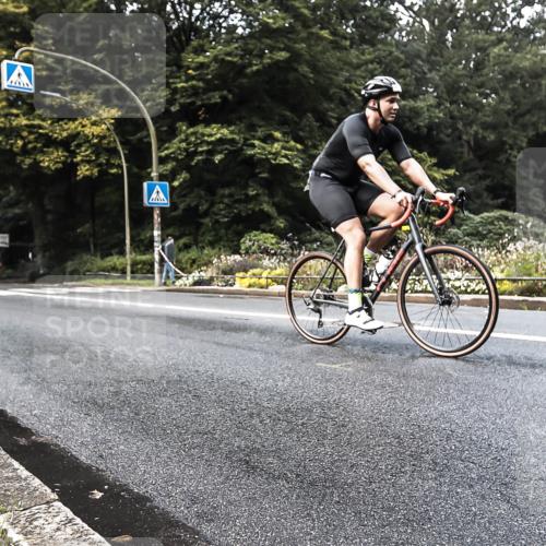 13.09.2026 - Stadtparktriathlon H.Heesch http://msf.ph/oto/10280179 13.09.2026 10:37:32 Radfahren 343, 429, 494, 529 meine-sportfotos.de