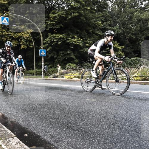 13.09.2026 - Stadtparktriathlon H.Heesch http://msf.ph/oto/10280198 13.09.2026 10:37:52 Radfahren 376, 420, 449, 484, 491, 518, 527 meine-sportfotos.de