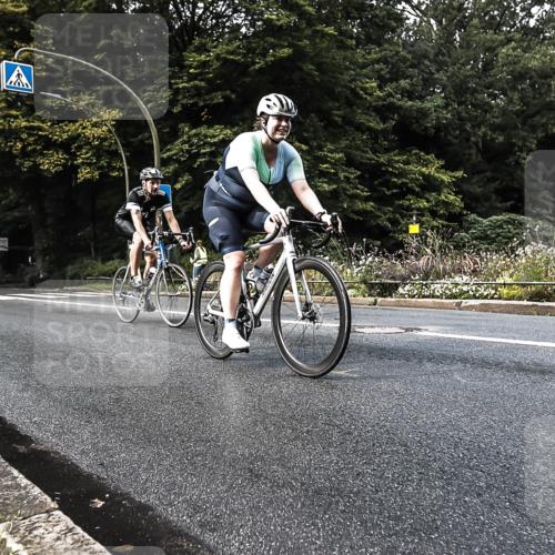 13.09.2026 - Stadtparktriathlon H.Heesch http://msf.ph/oto/10280208 13.09.2026 10:37:53 Radfahren 376, 420, 449, 484, 491, 504, 518, 527 meine-sportfotos.de