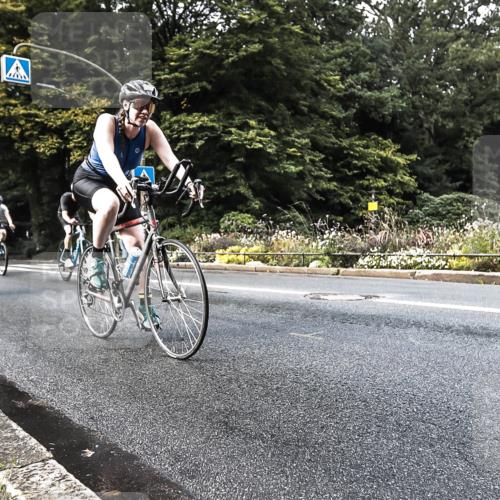 13.09.2026 - Stadtparktriathlon H.Heesch http://msf.ph/oto/10280224 13.09.2026 10:38:01 Radfahren 378, 451, 483, 553, 571, 584 meine-sportfotos.de
