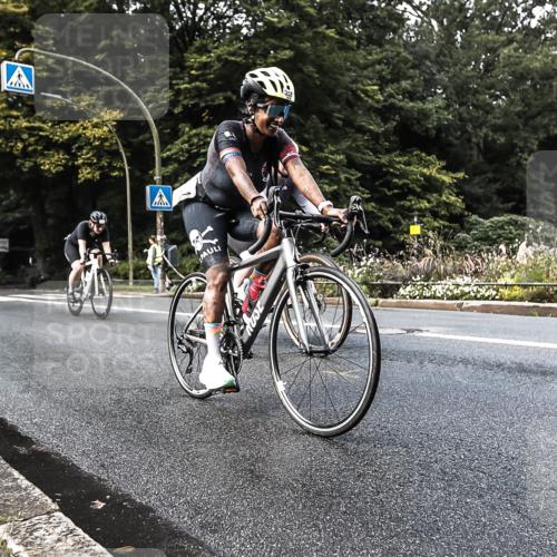 13.09.2026 - Stadtparktriathlon H.Heesch http://msf.ph/oto/10280237 13.09.2026 10:38:17 Radfahren 353, 358, 392, 464 meine-sportfotos.de