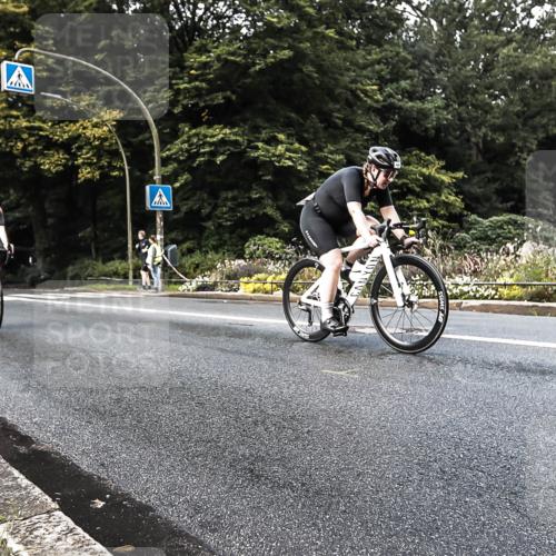 13.09.2026 - Stadtparktriathlon H.Heesch http://msf.ph/oto/10280243 13.09.2026 10:38:17 Radfahren 353, 358, 392, 464 meine-sportfotos.de