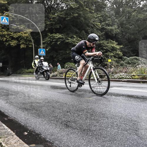 13.09.2026 - Stadtparktriathlon H.Heesch http://msf.ph/oto/10280251 13.09.2026 09:11:16 Radfahren 72, 140, 152, 181 meine-sportfotos.de