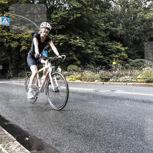 13.09.2026 - Stadtparktriathlon H.Heesch http://msf.ph/oto/10280267 13.09.2026 10:38:53 Radfahren 462, 486, 523, 543, 550 meine-sportfotos.de