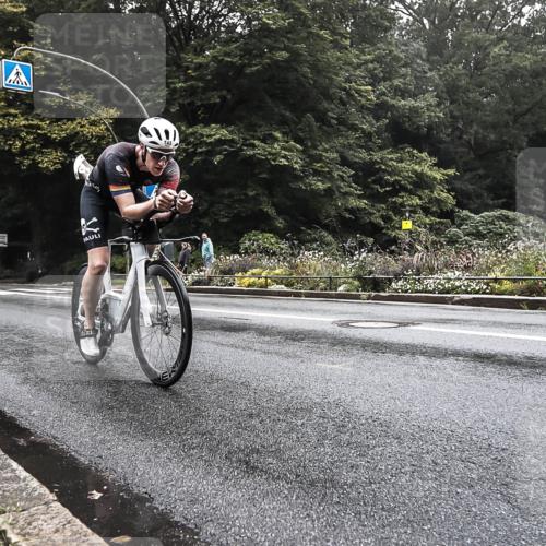 13.09.2026 - Stadtparktriathlon H.Heesch http://msf.ph/oto/10280270 13.09.2026 09:11:21 Radfahren 12, 26, 145, 181, 185 meine-sportfotos.de