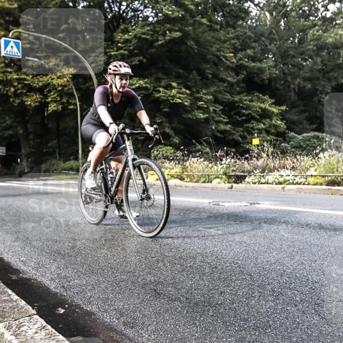 13.09.2026 - Stadtparktriathlon H.Heesch http://msf.ph/oto/10280275 13.09.2026 10:38:59 Radfahren 390, 400, 486, 509, 573 meine-sportfotos.de