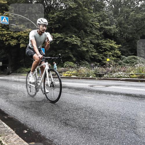 13.09.2026 - Stadtparktriathlon H.Heesch http://msf.ph/oto/10280293 13.09.2026 09:11:35 Radfahren 11, 17, 155 meine-sportfotos.de